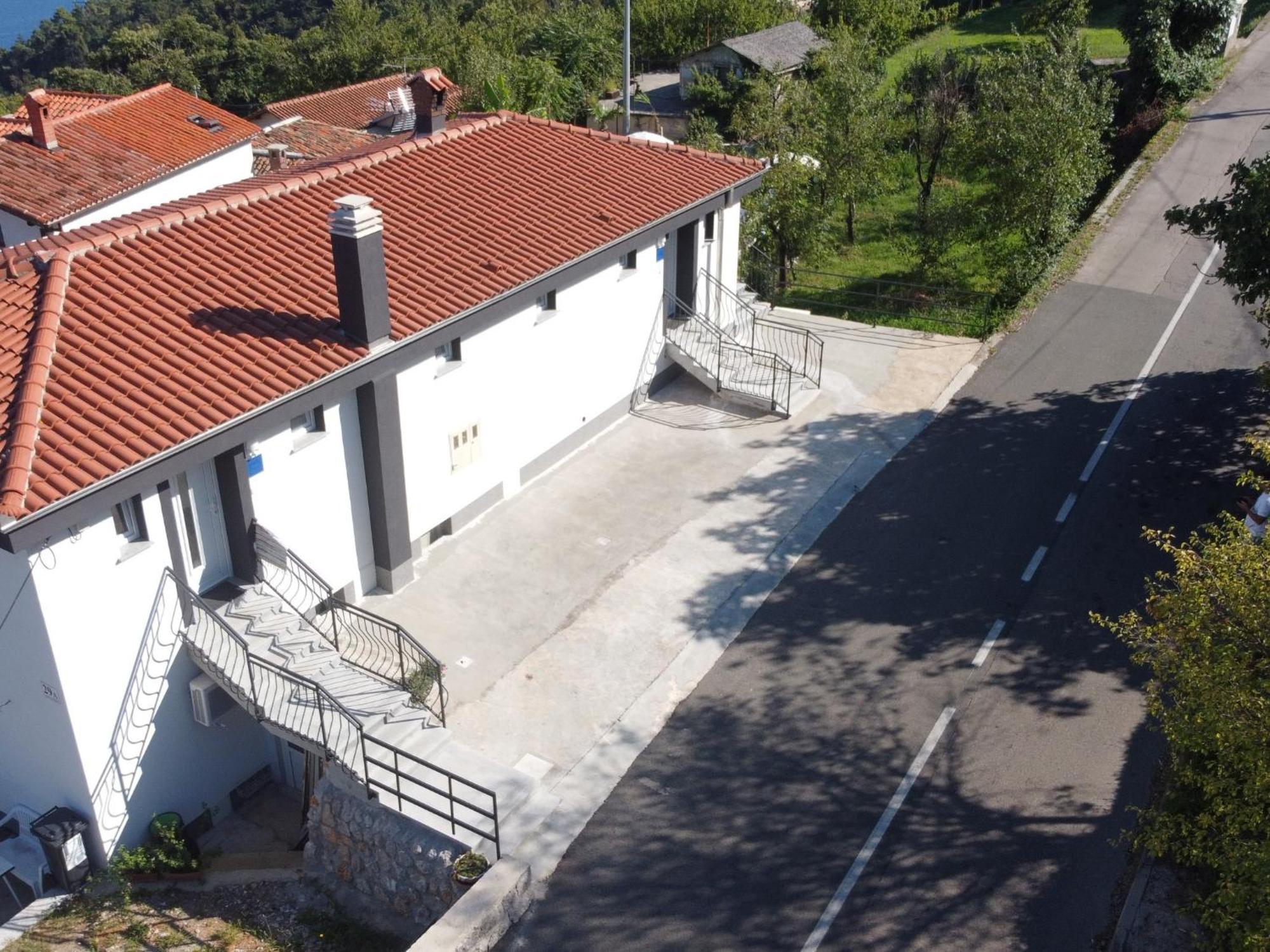 Apartments Ema Lovran Exterior photo